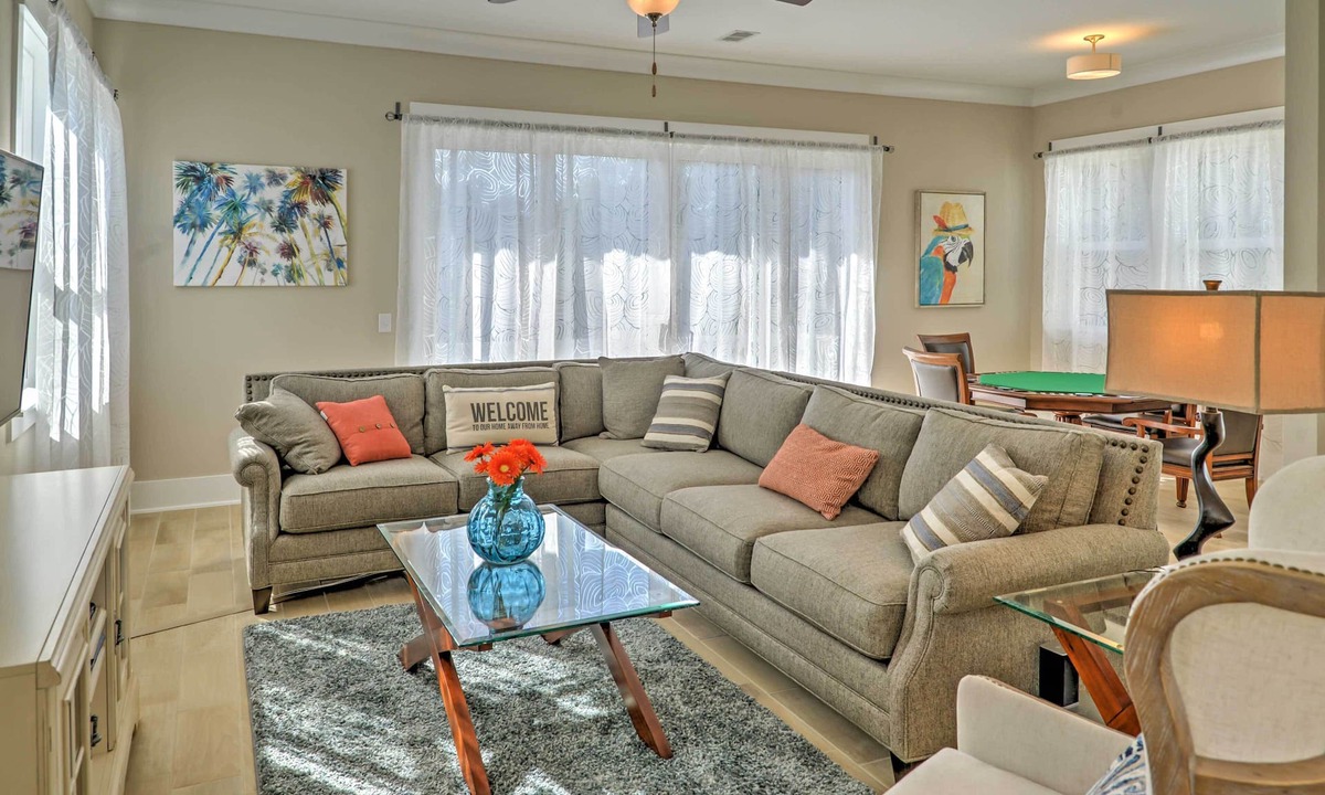 Myrtle Beach House | 1 Block to Beach! Breezy Myrtle Beach Getaway