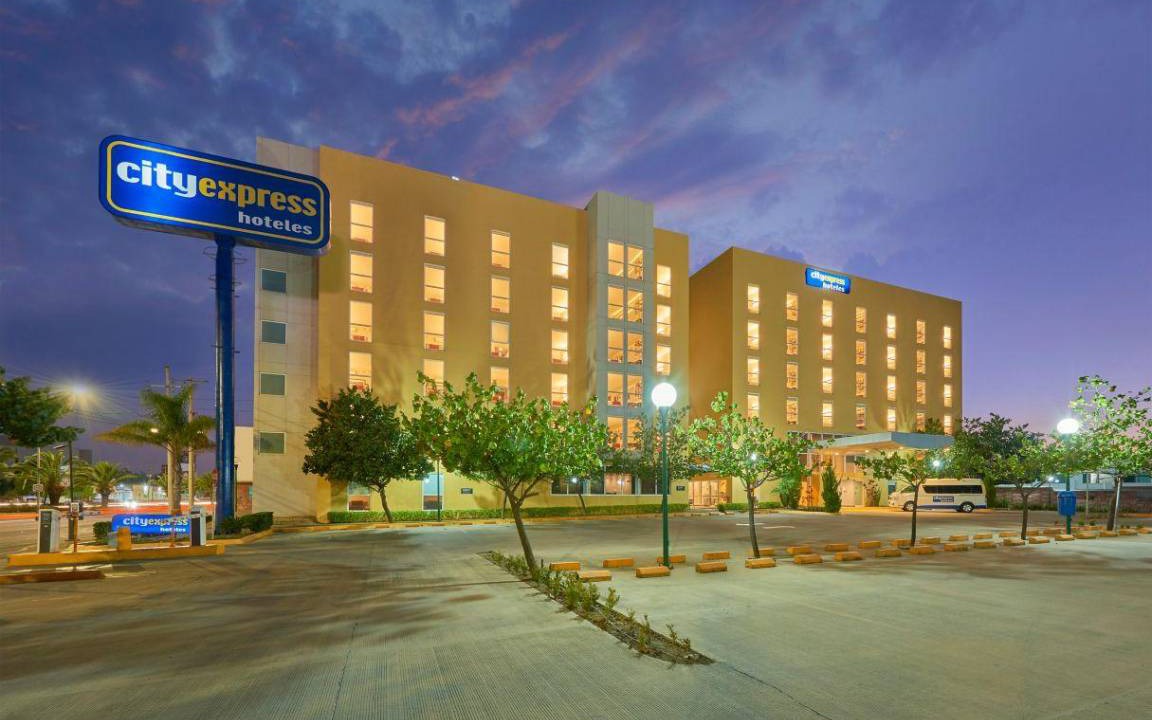 Irapuato Hotel | 28 m² Hotel ∙ 6 guests