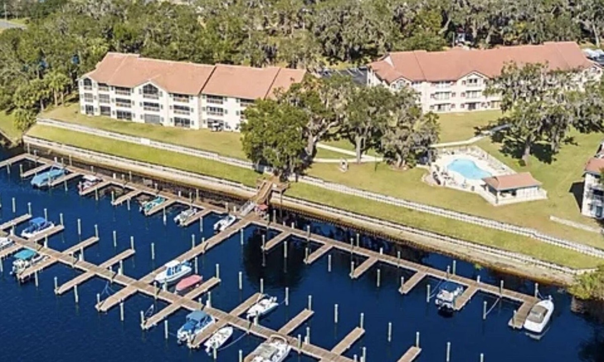 Welaka Condo | 2BR/2BA Welaka River Condo