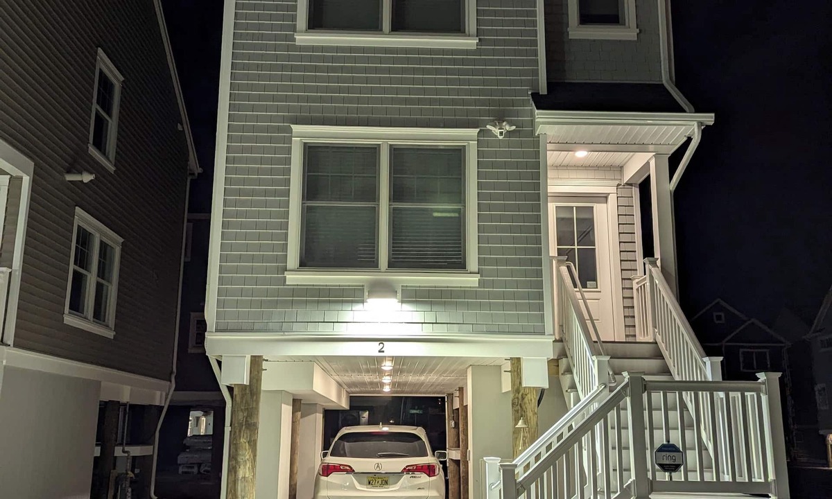 Mantoloking House | 3-bedroom house in peaceful Mantoloking with WiFi, AC. Ocean block.