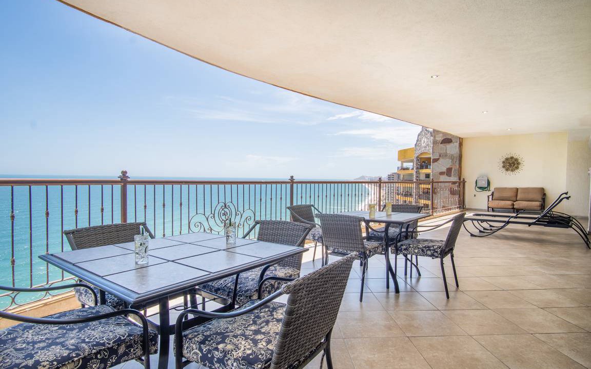 Bella Vista Condo | 313 m² Condo ∙ 4 bedrooms ∙ 8 guests