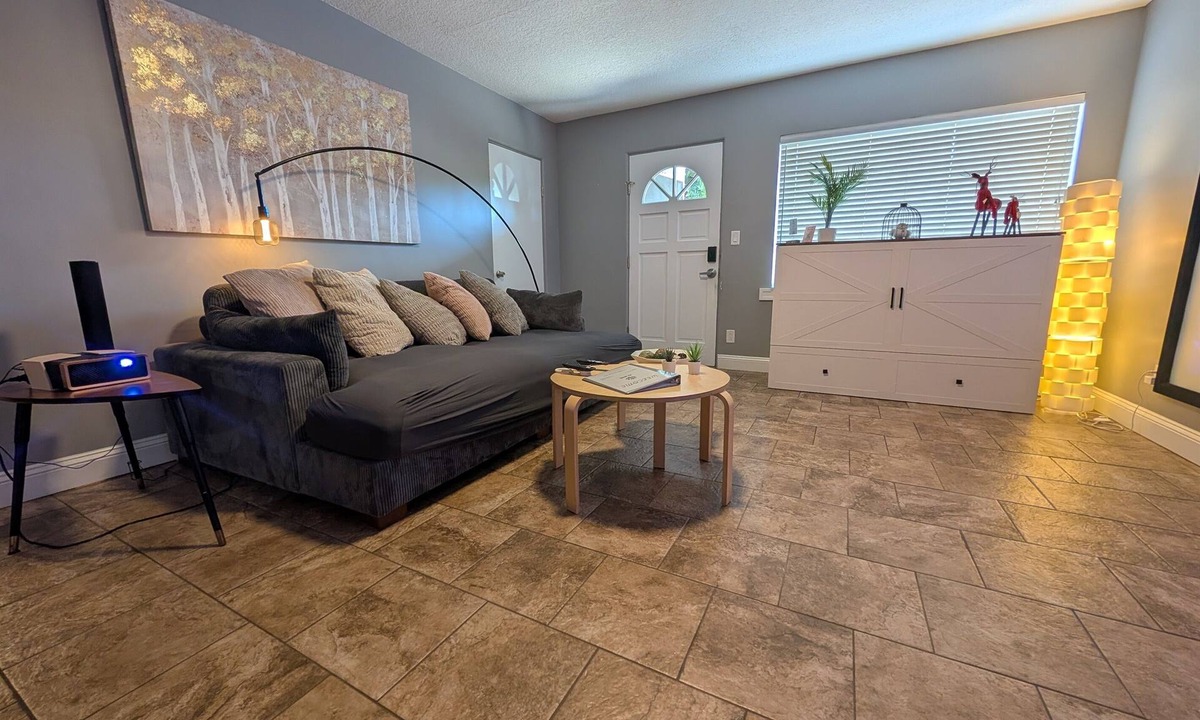 Jacksonville House | 3BR Duplex w/155" Theater, Pool Table & Parking