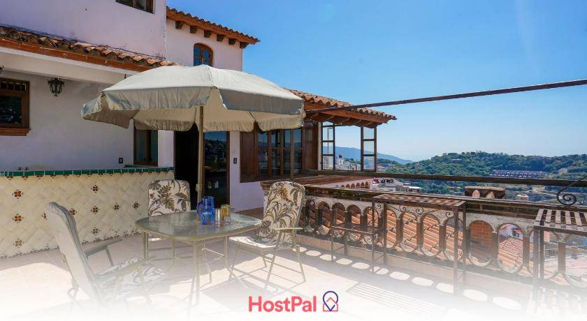 Taxco House | 400 m² House ∙ 3 bedrooms ∙ 6 guests
