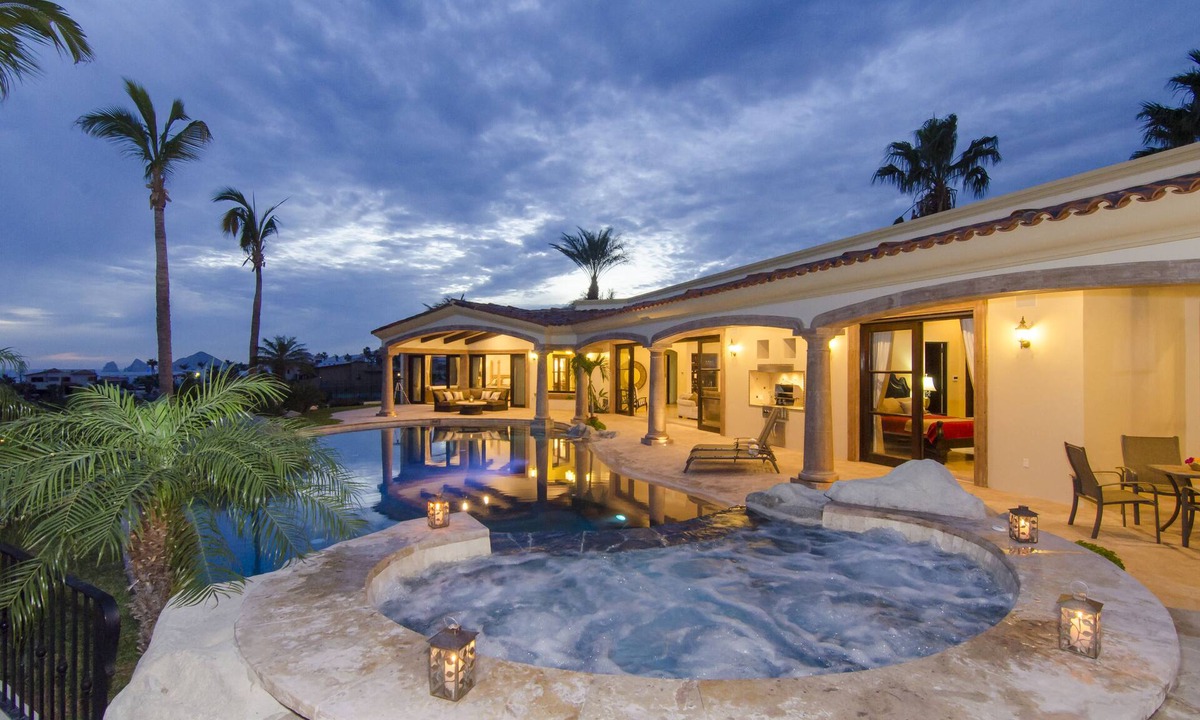 Cabo Bello House | 5 Bedroom Luxury Home In Private Beach and Tennis Club