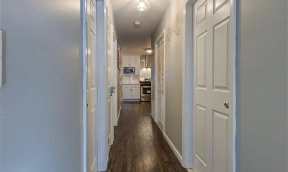 The Heights Apartment | (77ENTIRE 2ND)JC heights-Nice,clean peaceful quite neighborhood,across Manhattan
