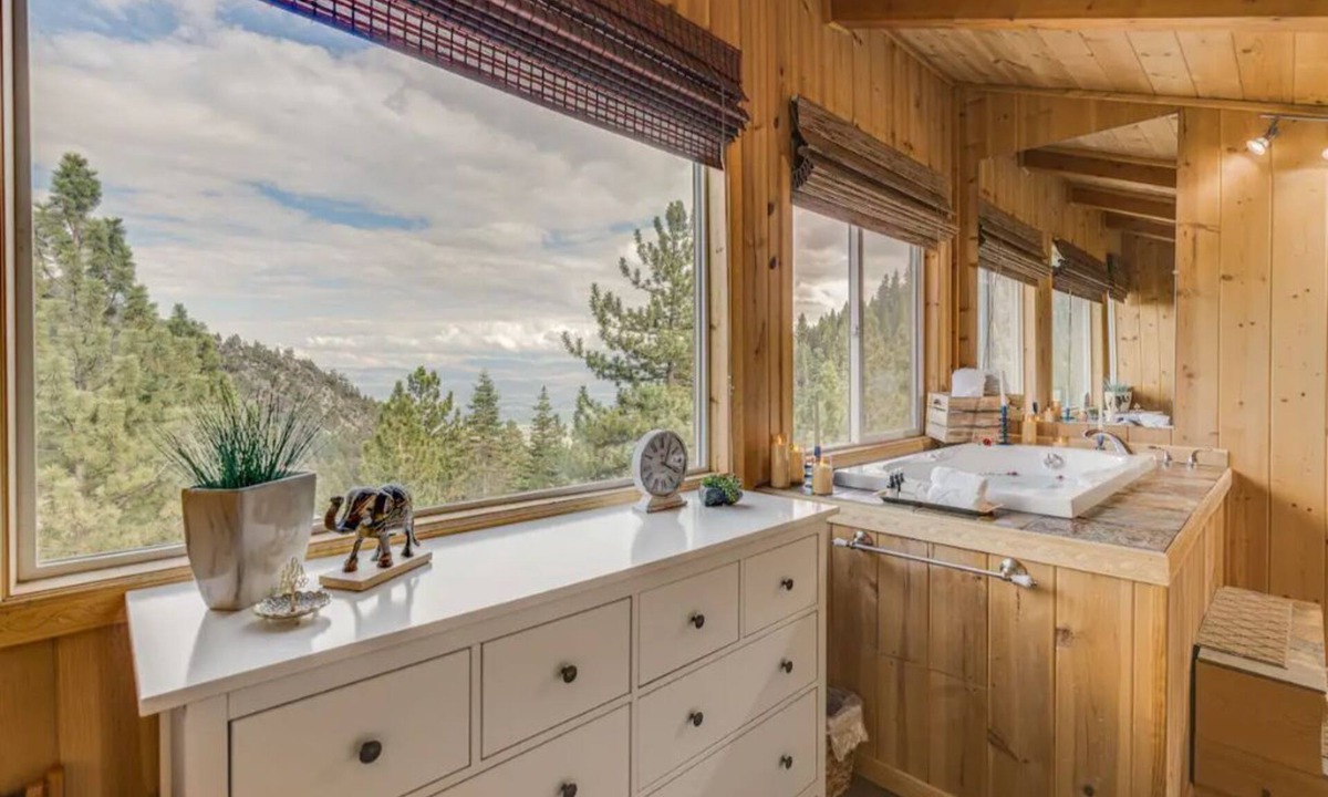 Upper Kingsbury House | Alpine Escape Monthly Rental