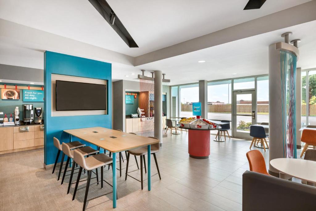 Witmer Hotel | avid hotels - Lancaster by IHG