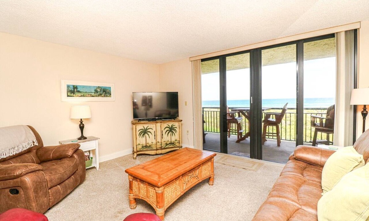 Butler Beach Condo | Barefoot Trace Beach Condo 202-Direct Oceanfront