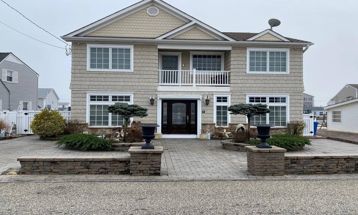 Beach Haven West House | Beach Haven West HEATED POOL 3 Full Bath Sleeps 12 154980