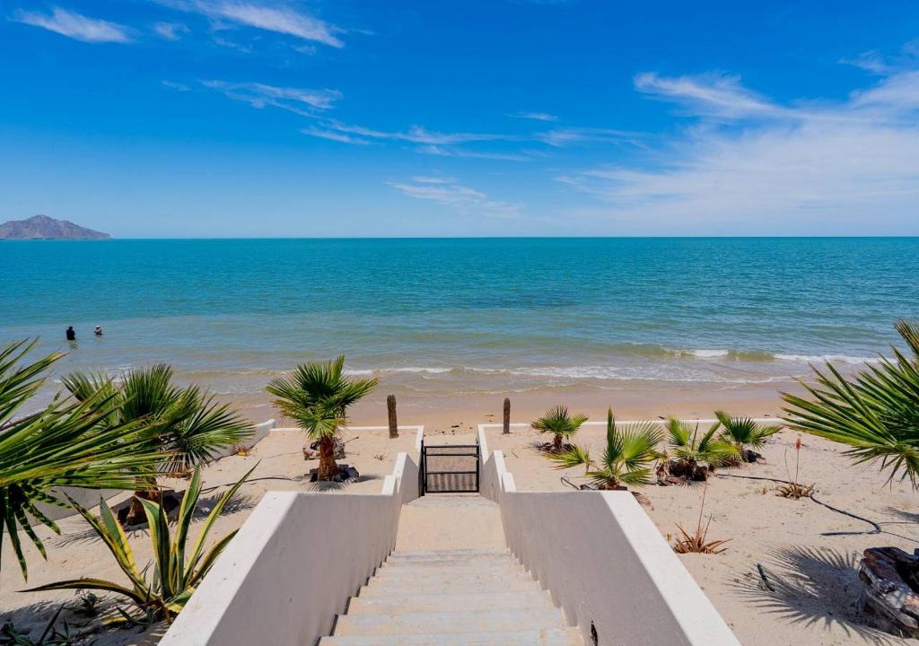 Villas de Las Palmas House | Beachfront condo for rent in Villas de Las Palmas San Felipe
