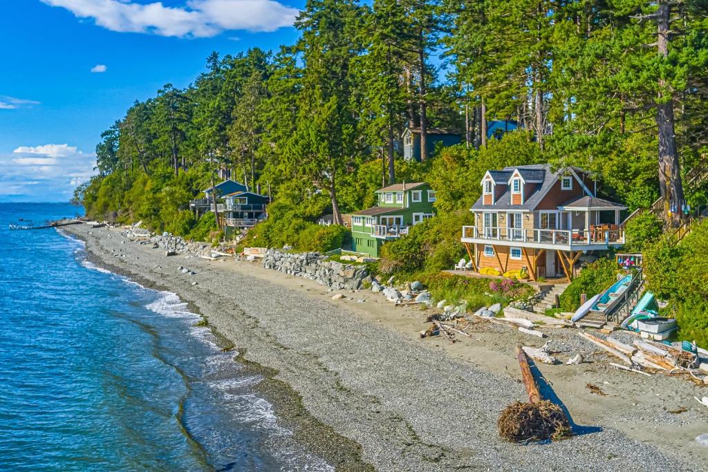 Point Roberts Apartment | Beachfront Studio w/Lovely Views, Private Patio