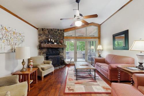 Sapphire House | Bear Creek Cabin