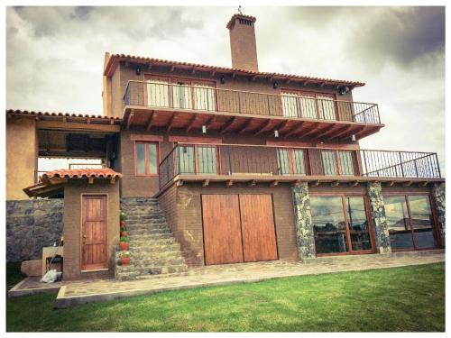 Tapalpa House | Beautiful Cabin Downtown Tapalpa Oven Mud Barbecue Grill 4 Room 12 ppl TV Wifi