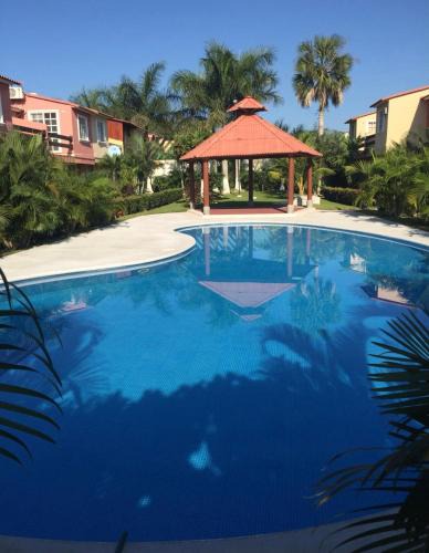 Ixtapa House | BEAUTIFUL HOME FULLY FURNISHED, READY TO RELAX AND 5 MINUTES FROM THE BEACH!