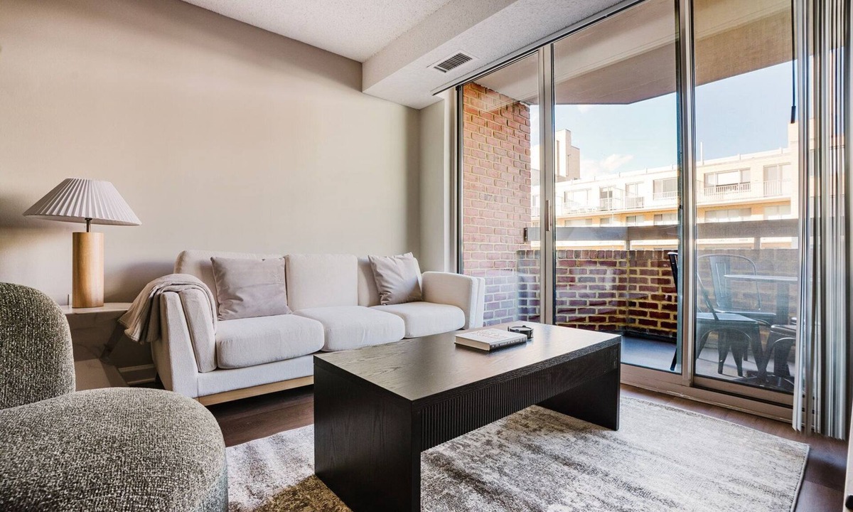 Connecticut Ave - K Street Apartment | Blueground | Connecticut Ave/K Street, rooftop, nr White House