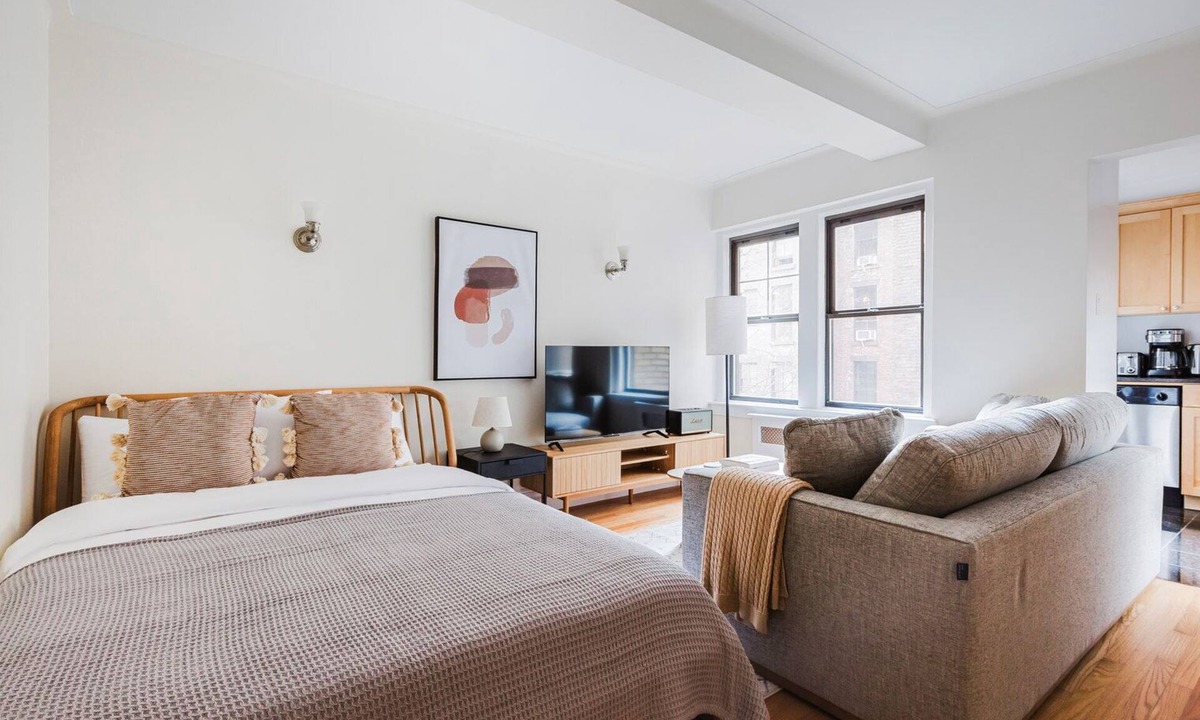 Greenwich Village Apartment | Blueground | West Village, gym & w/d, nr park