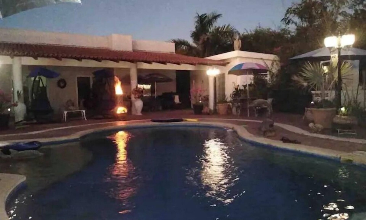 Petacalco Apartment | Bridge Apartment On The Pacific