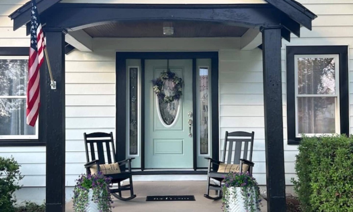Bedford House | Bring the whole family to this great place with lots of room for fun