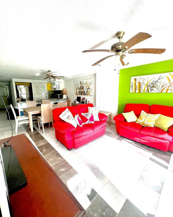 Costera Acapulco Apartment | Bugambilias