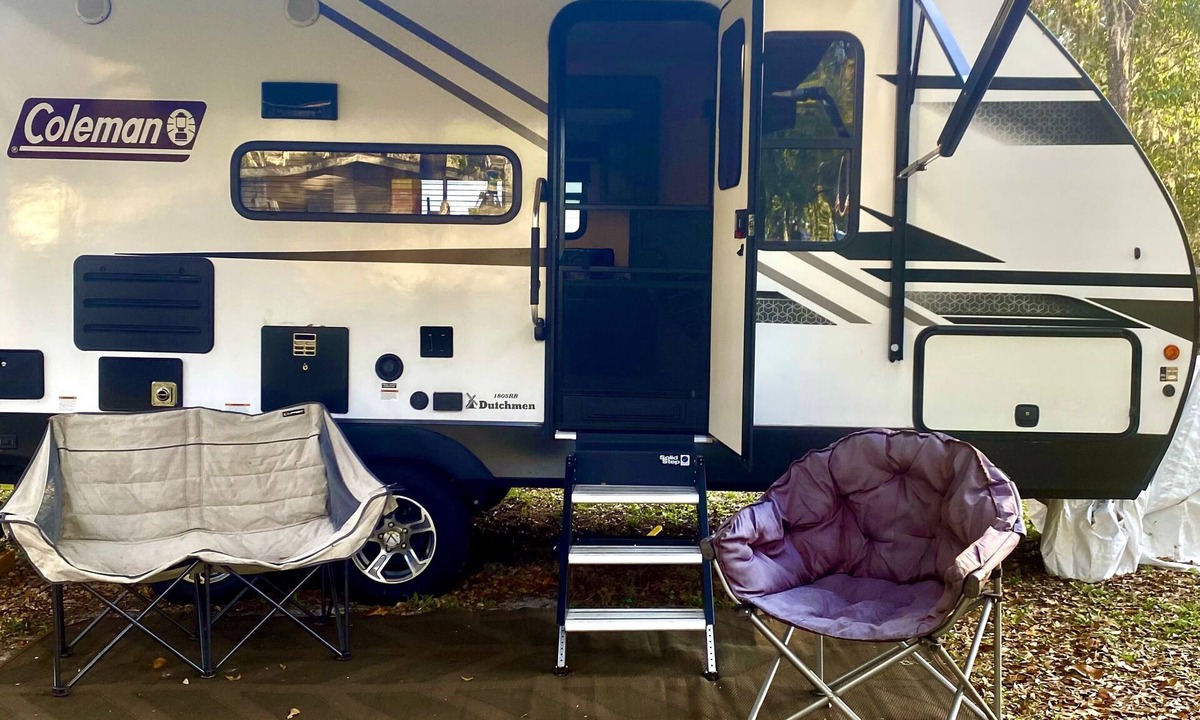 Doctors Inlet House | Camping in Style in new 2022 RV. Firepit, hammock, Dog Friendly, Boat Ramp,
