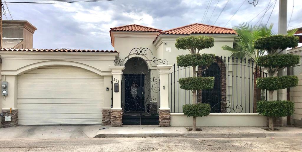 Mexicali House | Casa Bonita cerca de Zona Dorada