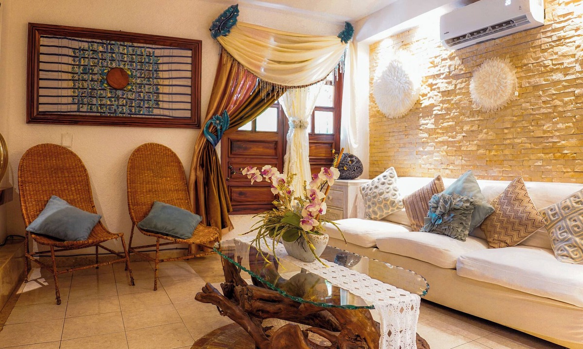 Boulevard Barra Vieja Hotel | Casa Jaguar