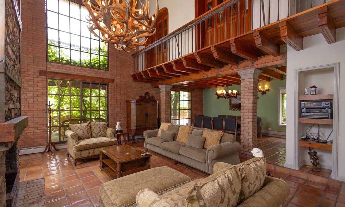 Parras de la Fuente House | Casa Rincón by Lumina