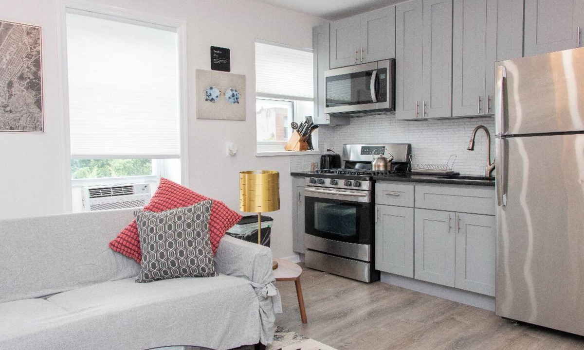 Bedford-Stuyvesant Apartment | Charming one-bedroom apartment wit A/C in the lively heart of Brooklyn.