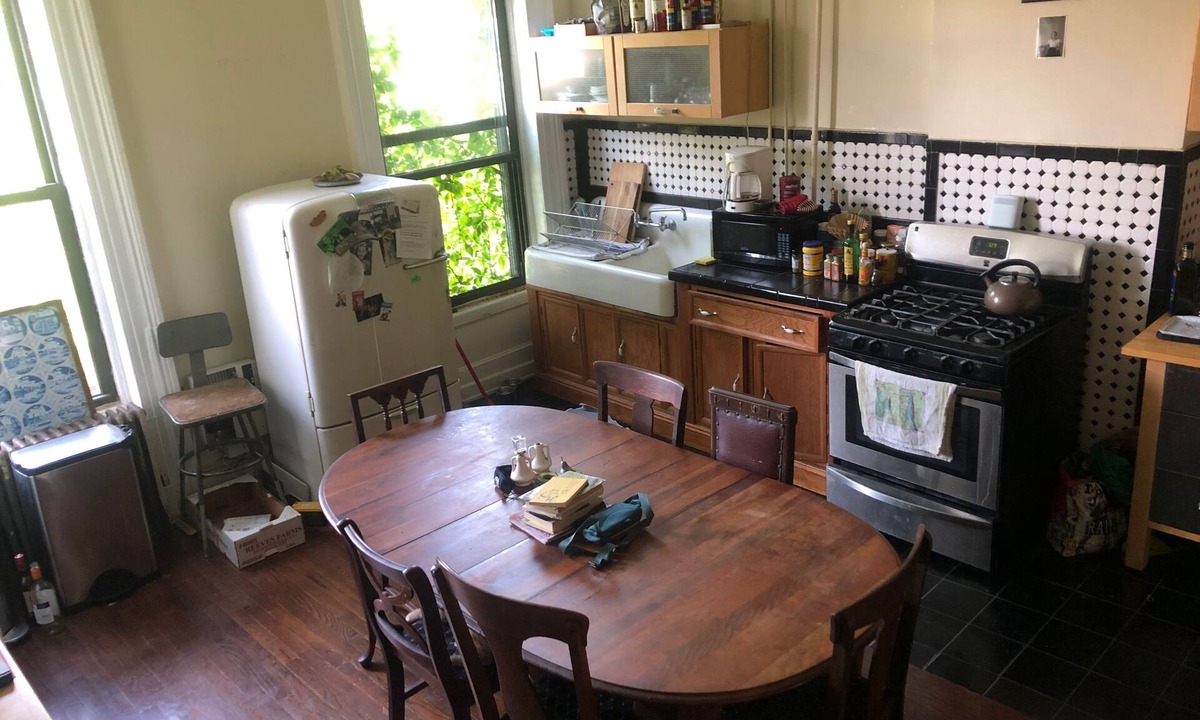 Clinton Hill Apartment | Charming, Sunny 2-Bedroom in Fort Greene