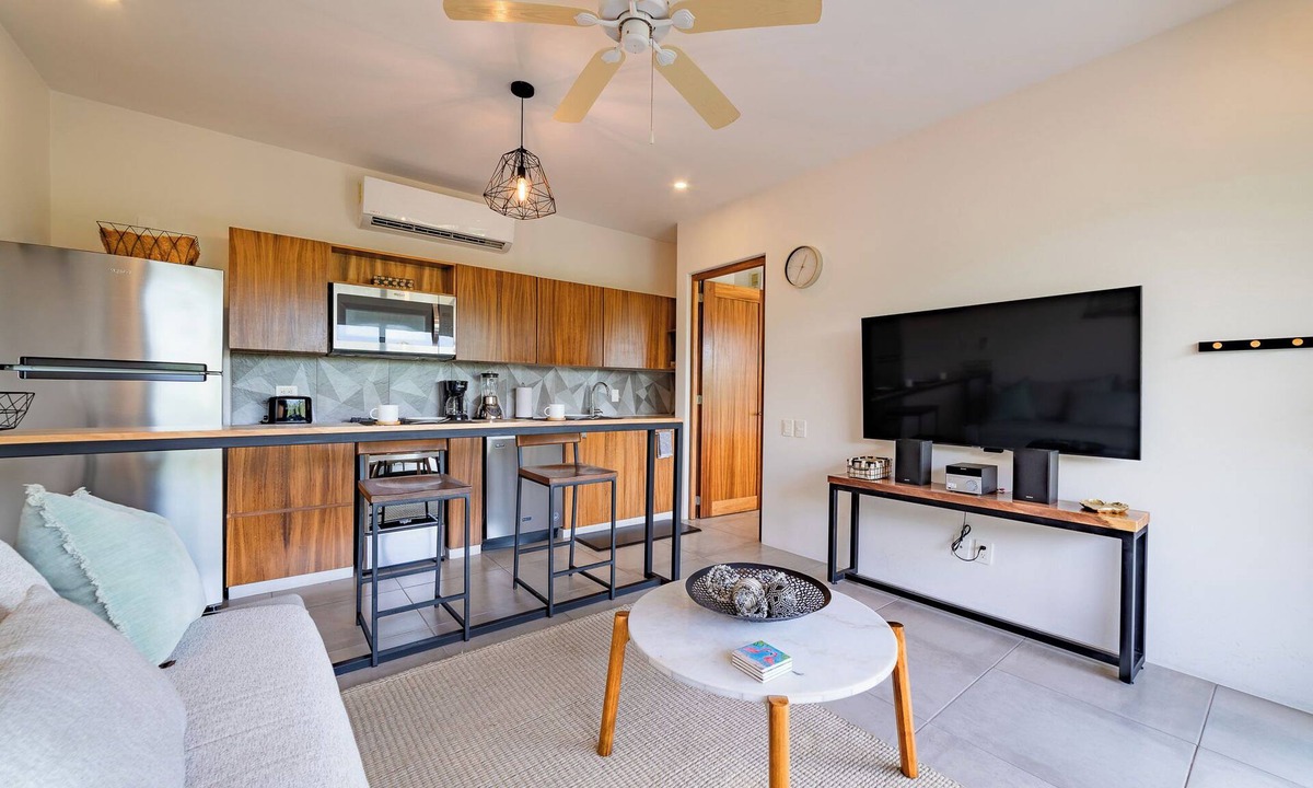 P Chahue Condo | Chic Central Living: 1-Bedroom Condo Rental in Prime Location