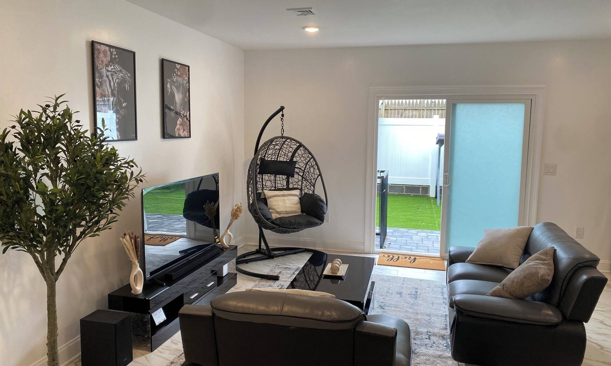 Greenville House | Clean & Cozy 1BR in Jersey City Near NYC, Safe Area