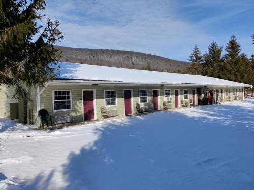 Wellsboro Hotel | Coach Stop Inn