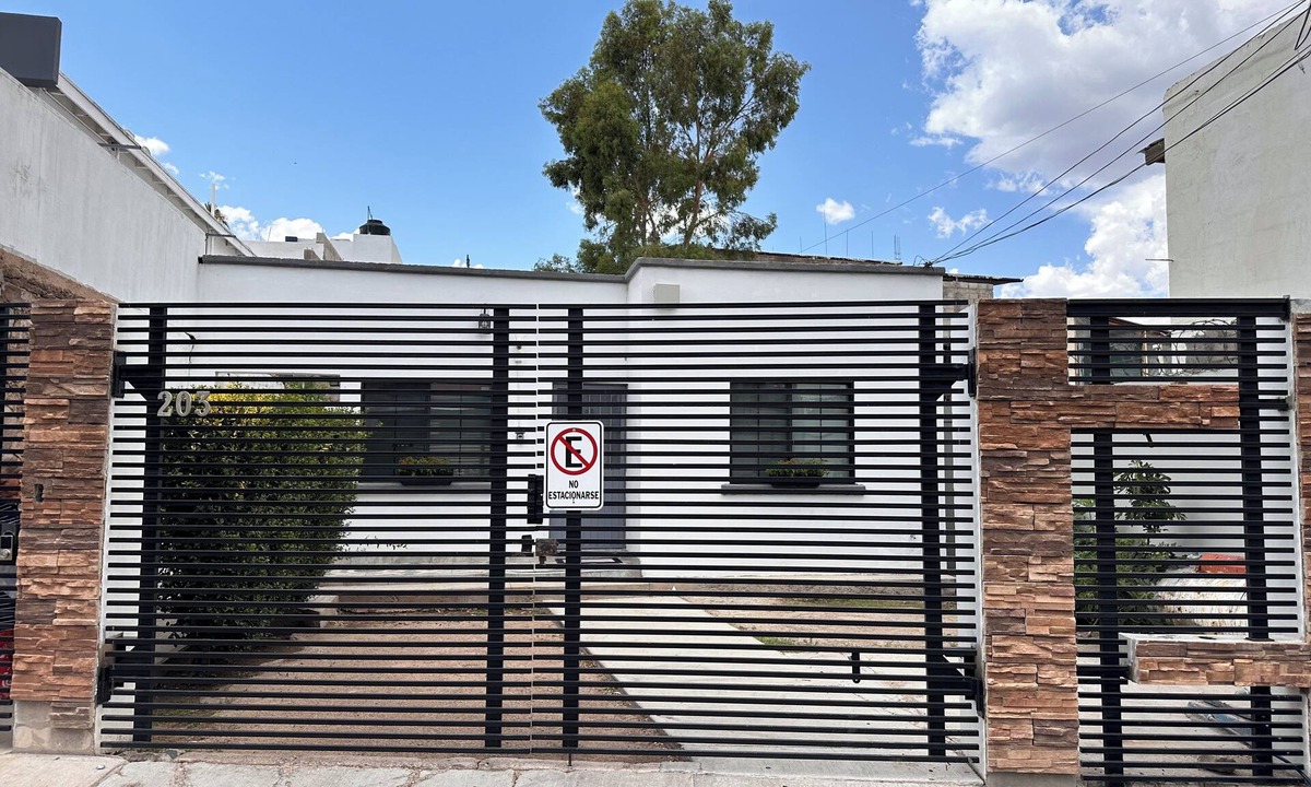 Nogales House | Comfortable House near Consulate (visas)
