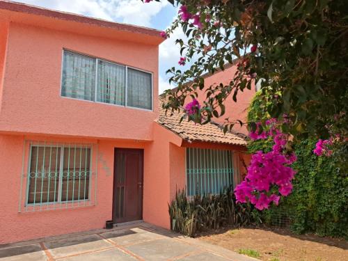 Morelia House | Confortables habitaciones en zona residencial de Vista Bella, Morelia Michoacan