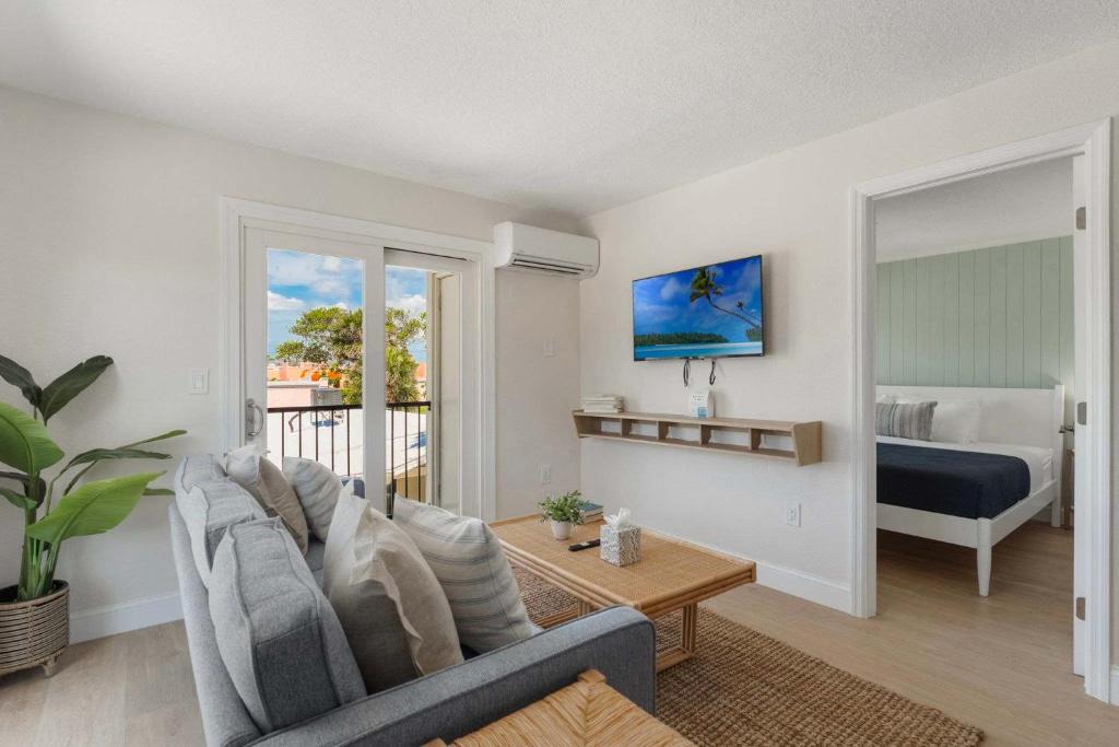 Parsuns To Cocoa Beach Apartment | Coquina Cottage