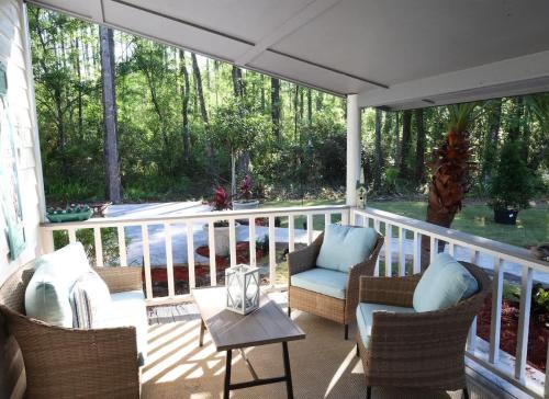 St. Augustine House | Cottage in the woods at Emerald Lakes Estate
