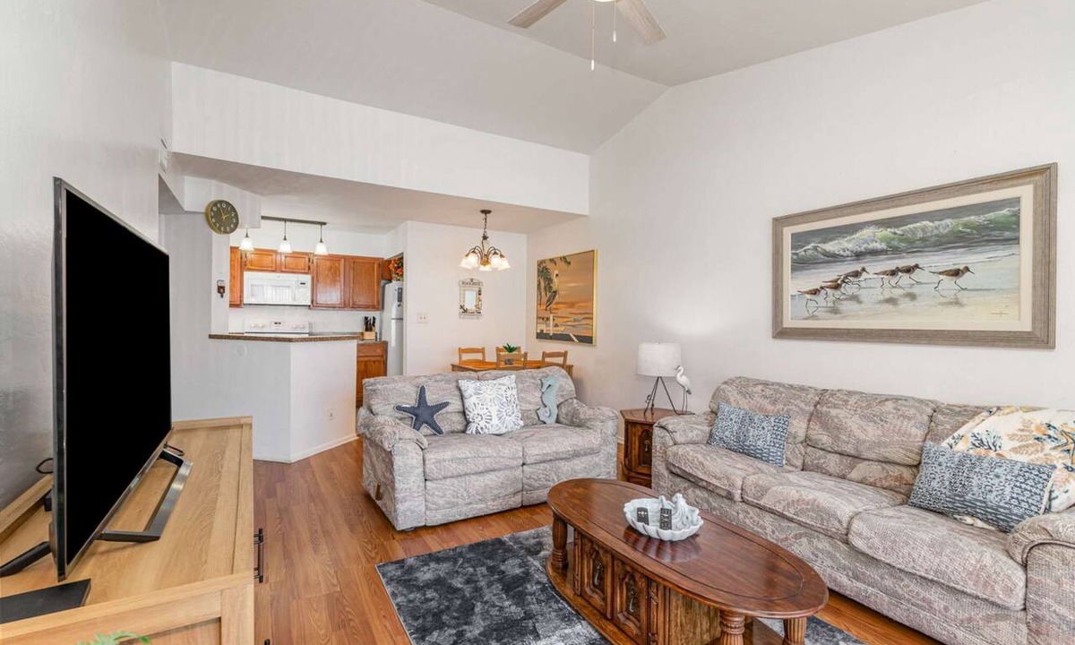 Ocean Side Village Condo | Cozy Beachside Hideaway