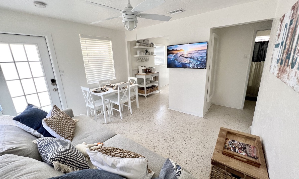 Ormond-by-the-Sea House | Cozy Crab House, Beachside, Walk to Beach & River, Coffee Bar & Fire Pit