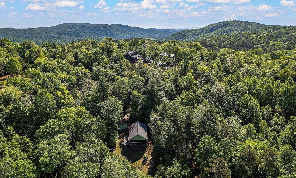 Purlear Cabin | Cozy Mountain Getaway - Hiking, Waterfalls & Pond - Buck Mountain - Near Boone