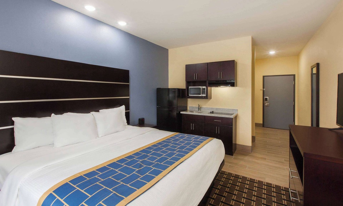 Scotlandville Hotel | Days Inn by Wyndham Baton Rouge Airport