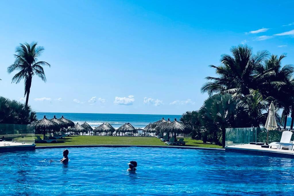 Boulevard Barra Vieja Apartment | Departamento con club de Playa en Acapulco