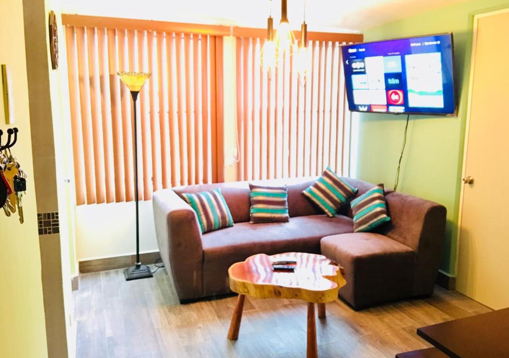 Downtown Mexico City Apartment | Departamento Tu espacio Eje Central 100 y calle Moctezuma, Garibaldi-Lagunilla Subway-Station