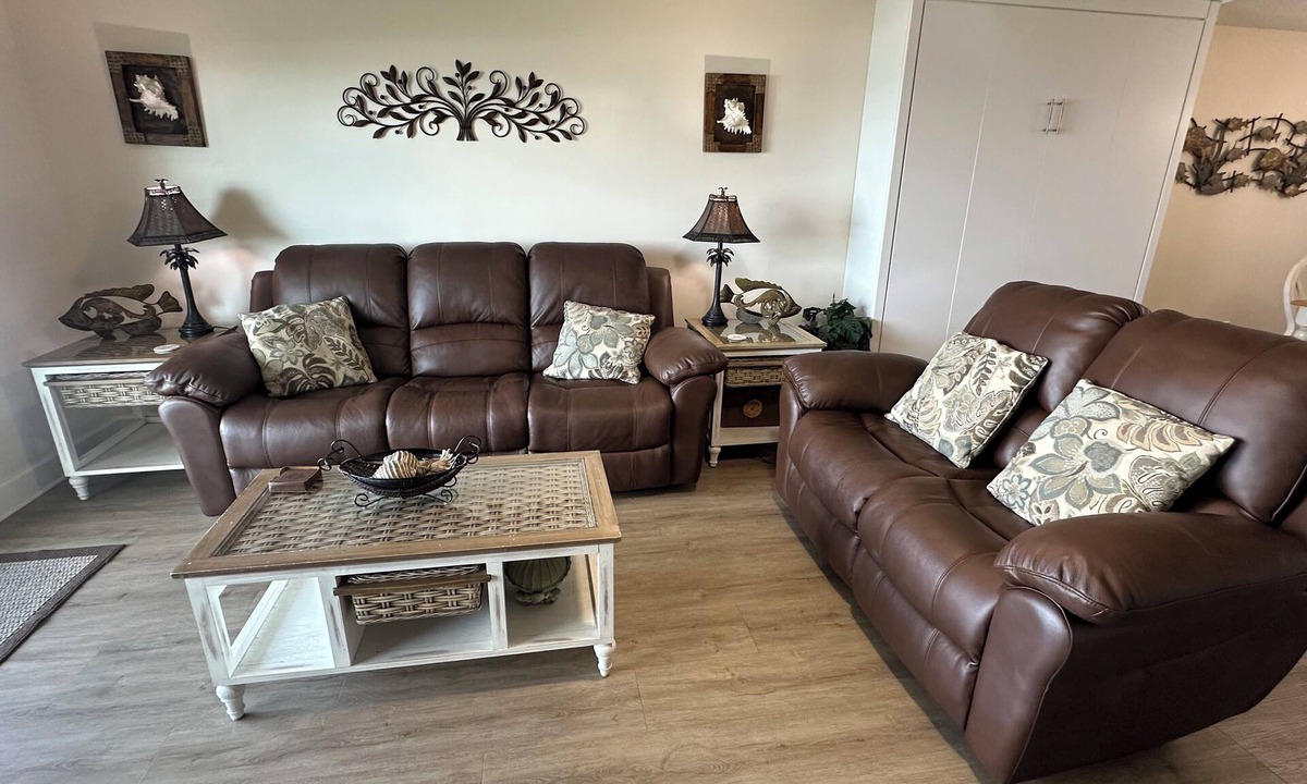 Crescent Beach Condo | Direct Oceanfront Premium Flat with 2 Bed/2 Bath +Murphy Bed. New Everything