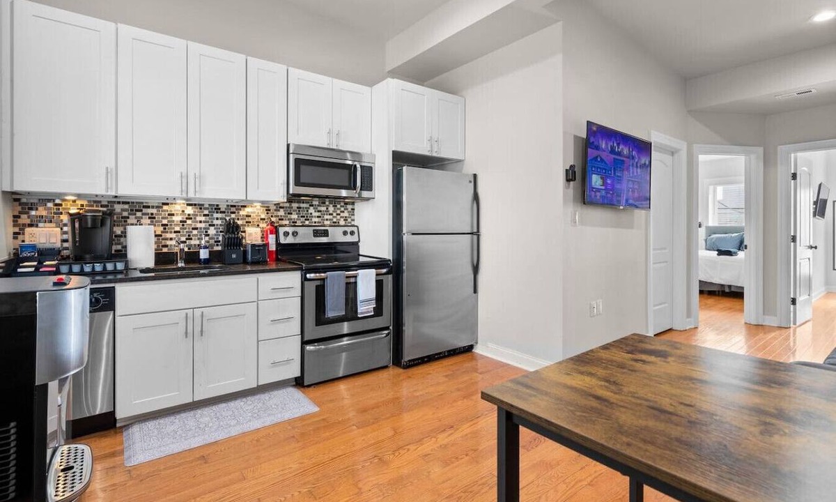 Northeast Hotel | Downtown DC Condo 2BD+1Bath+Free Parking