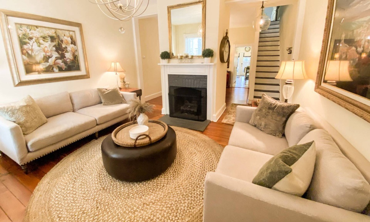 Historic District House | Downtown Gem! Stay in a Historic Carriage House Steps from Main Street, City Dock & USNA