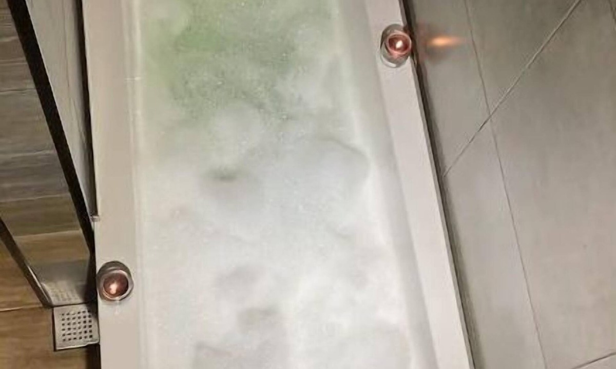 South Side Apartment | Entire serviced apartment hosted by Gular