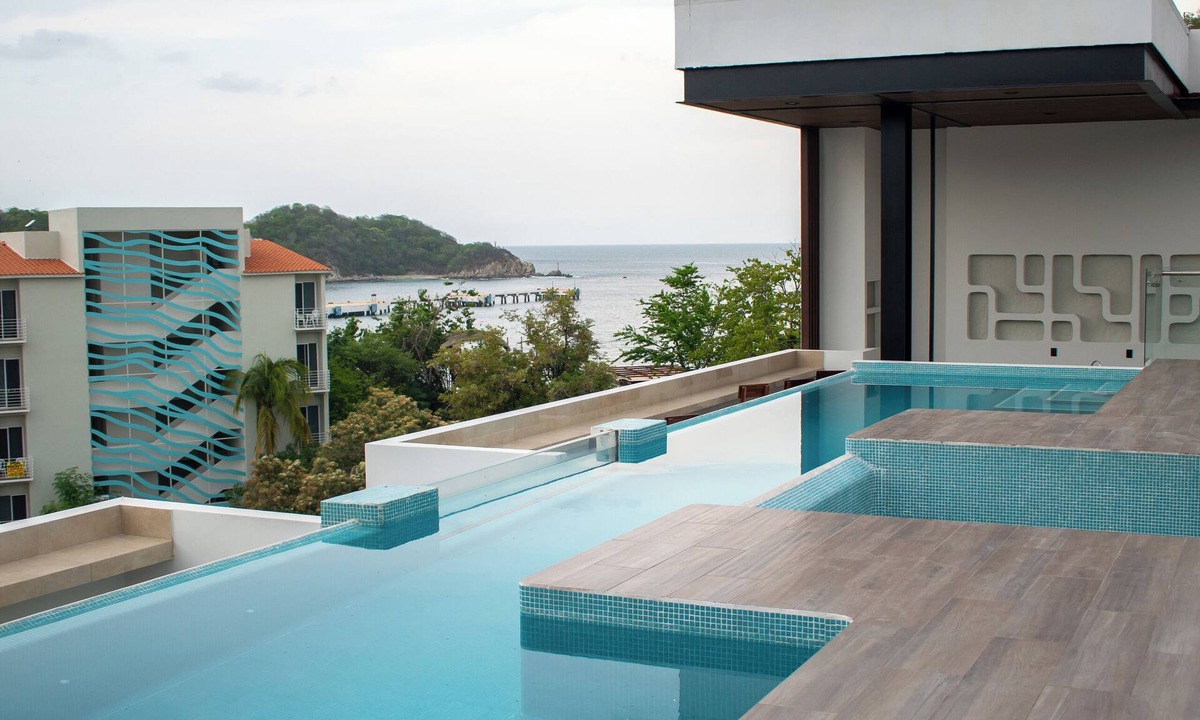 Santa Maria Huatulco Condo | EOS Suites
