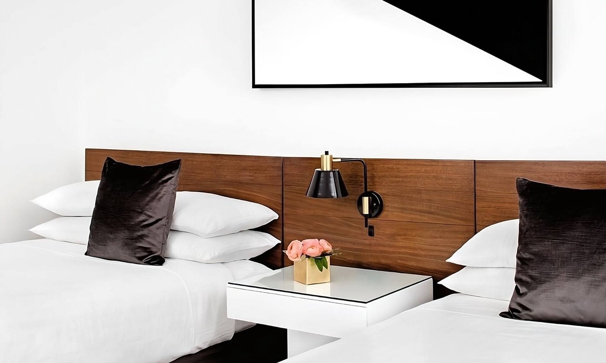 Connecticut Ave - K Street Hotel | Executive Double Suite Near Dupont Circle – Perfect for Sharing