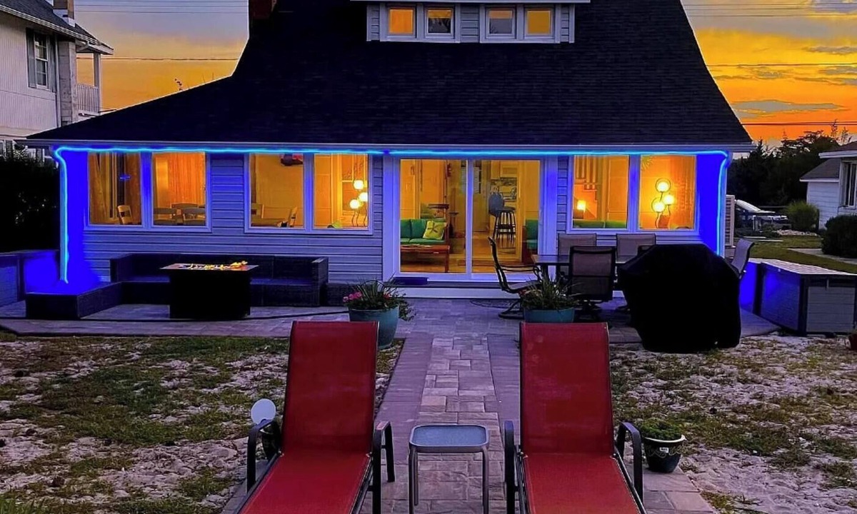 Slaughter Beach Cottage | Experience a tranquil beachfront retreat. Family & pet-friendly
