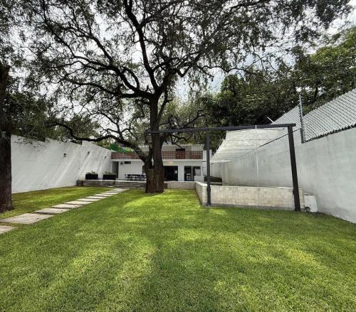 Juarez House | Finca Dos Encinos